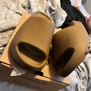Authentic Yeezy Slide